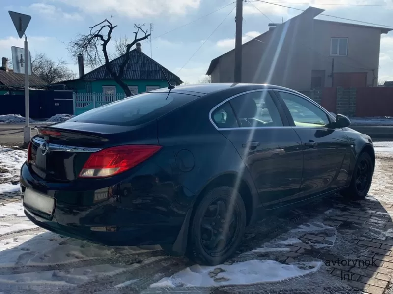 Продам Opel Insignia 2011 год
