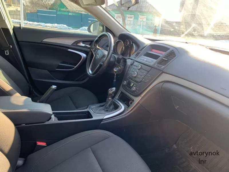 Продам Opel Insignia 2011 год