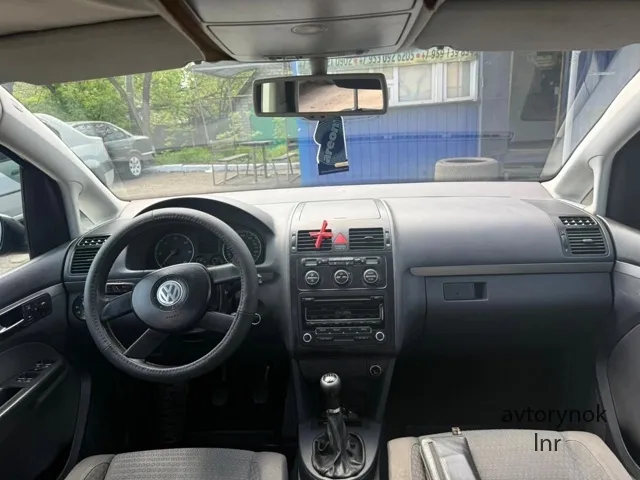 Продам Volkswagen Touran 2006 года